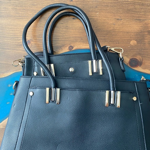 Black and Gold Leather Purse | 2-In-1 Purse Set - Picture 6 of 10